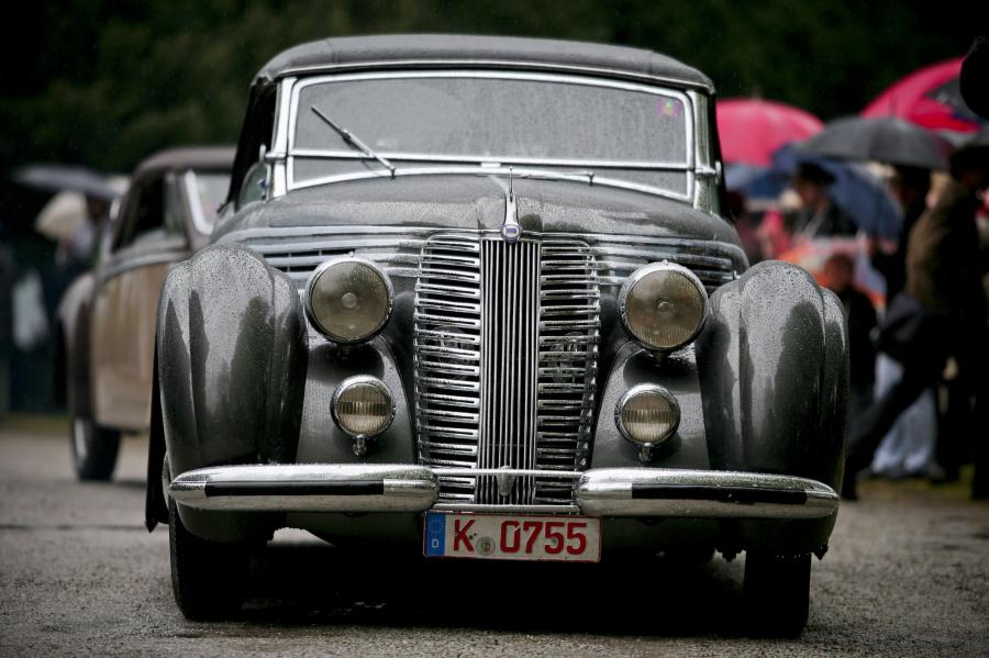  Lancia Astura Cabriolet Boneschi 1938 года  (фото 8 из 8)
